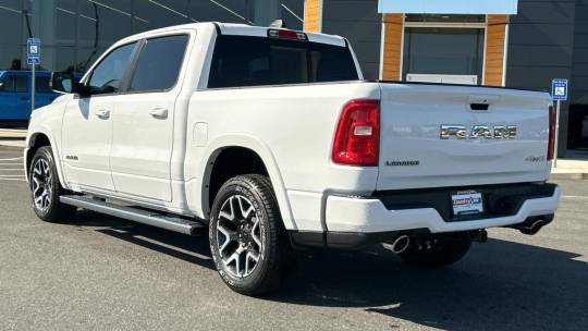 new 2025 ram 1500 laramie crew cab 5'7" box 4wd