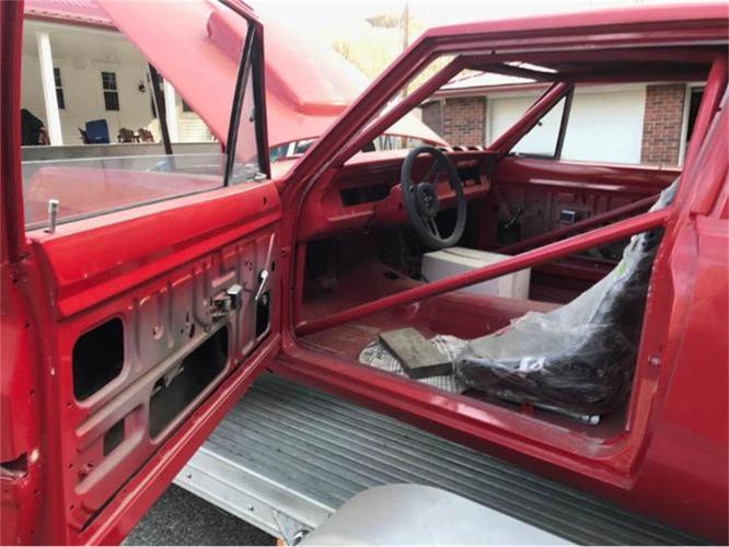 1969 plymouth valiant in cadillac, michigan
