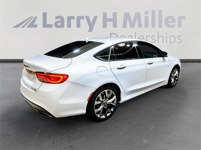 2016 chrysler 200 s