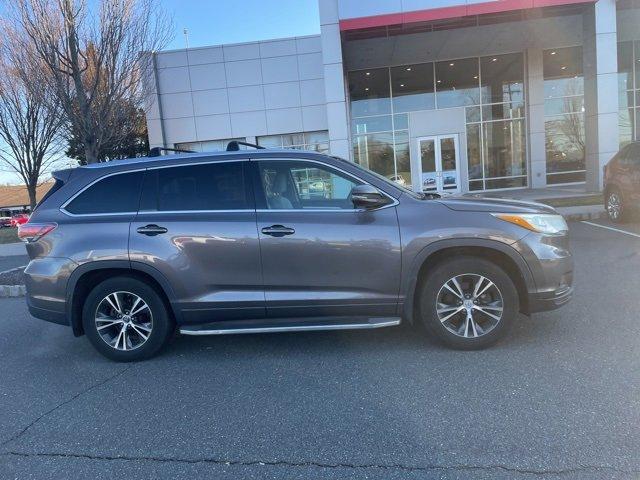 2016 toyota highlander xle