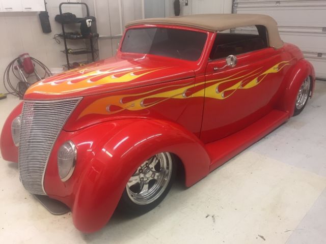 1937 ford convertible- beautiful show car