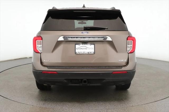 2021 ford explorer xlt