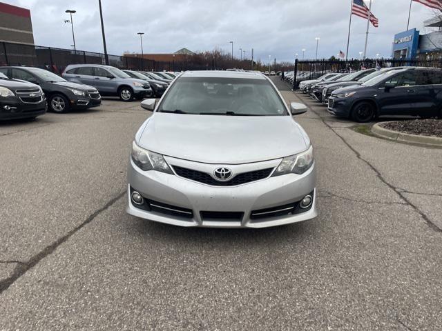 2012 toyota camry se