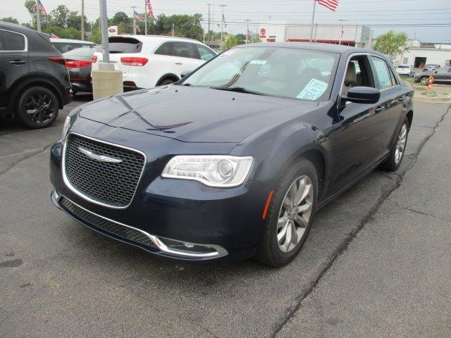 used 2015 chrysler 300 limited awd lansing, mi 48911 for sale in lansing, michigan