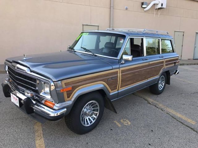 1991 jeep grand wagoneer- great condition!