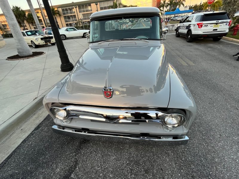 ford custom pickup