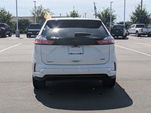 2023 ford edge se