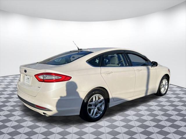 2016 ford fusion se
