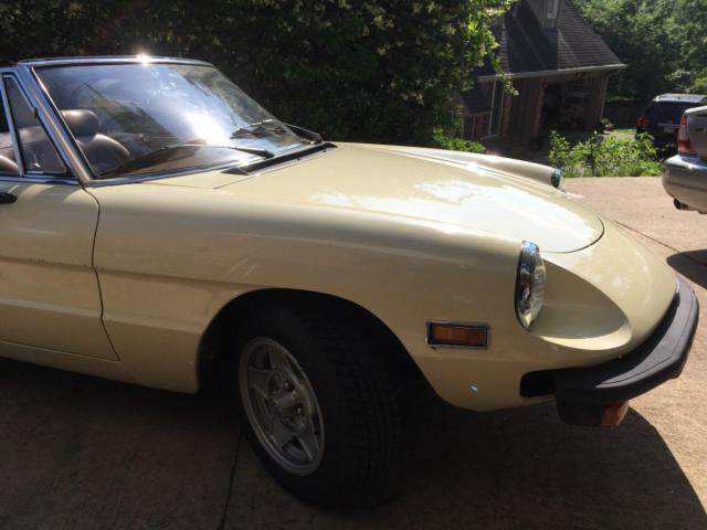 alfa romeo spider 1982 2-owner garaged cream rock-solid survivor nice
