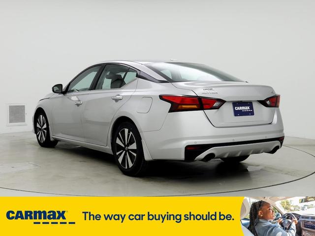 2019 nissan altima sv