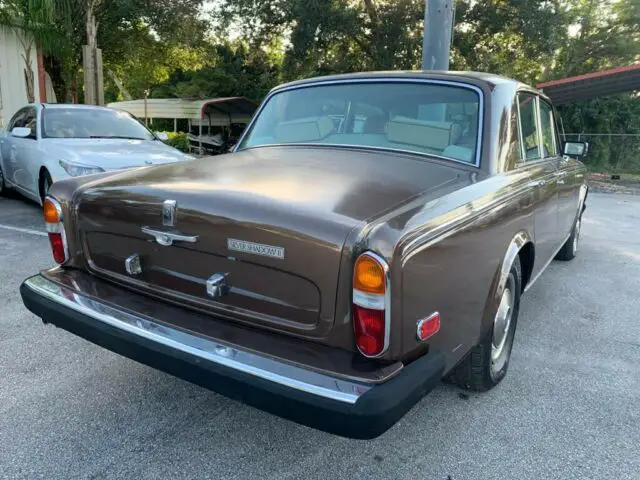 rolls royce silver shadow 1979