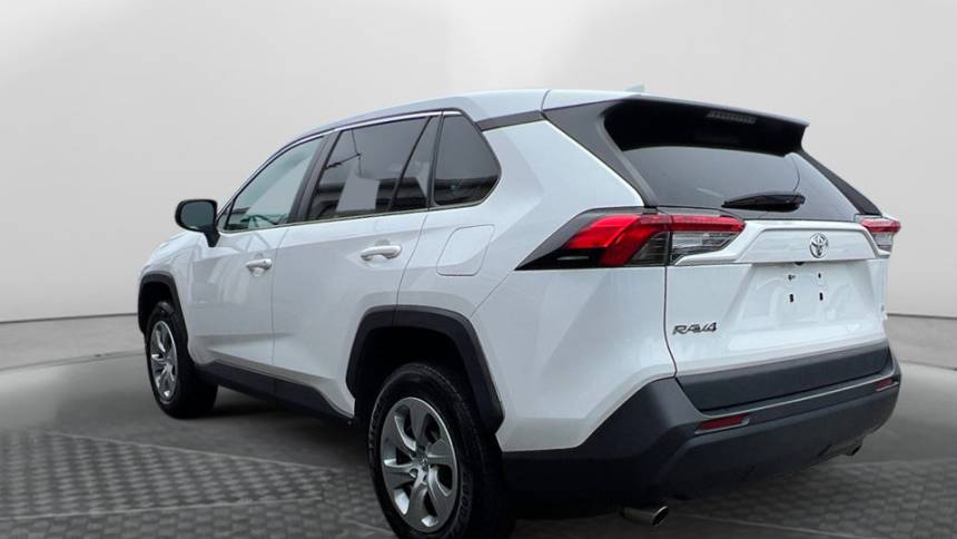 2022 toyota rav4 le