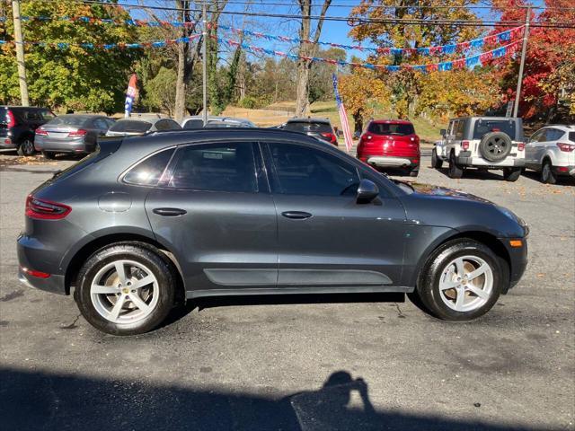 2018 porsche macan base