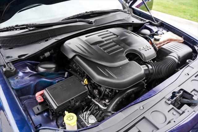 2017 chrysler 300 s