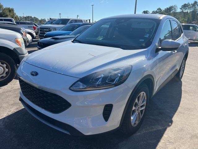 2021 ford escape se