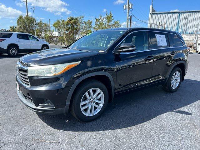 2016 toyota highlander le