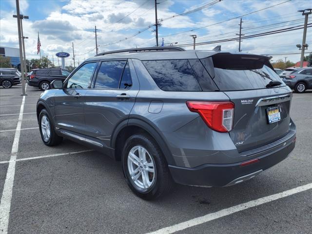 2022 ford explorer xlt