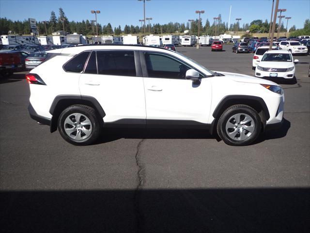 2021 toyota rav4 le