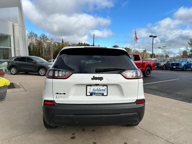 2023 jeep cherokee altitude lux