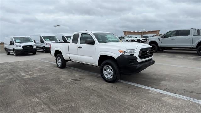 2023 toyota tacoma sr
