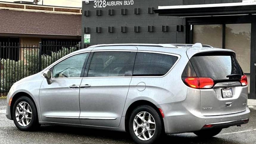 2018 chrysler pacifica limited