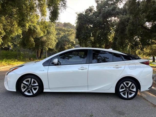 2018 toyota prius four touring