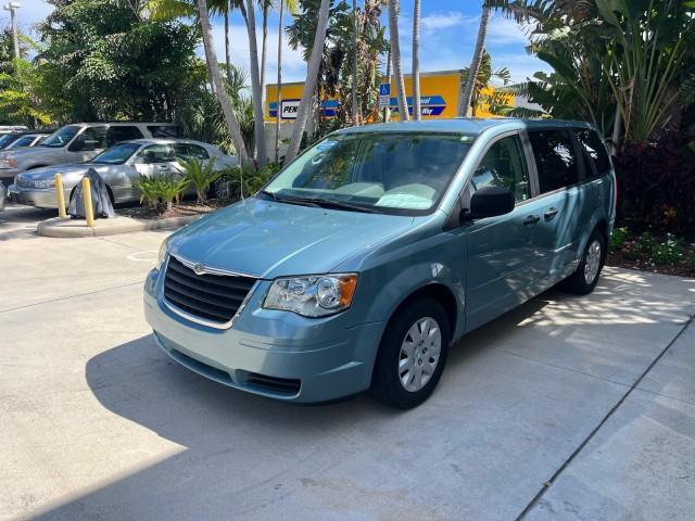 2008 chrysler town & country lx