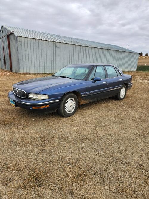 97 buick lesabre. 178k $1000 obo
