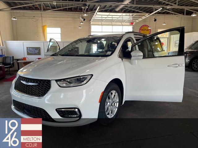 2022 chrysler pacifica touring l