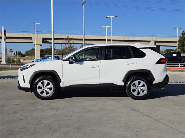 2024 toyota rav4 le