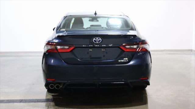 2021 toyota camry se