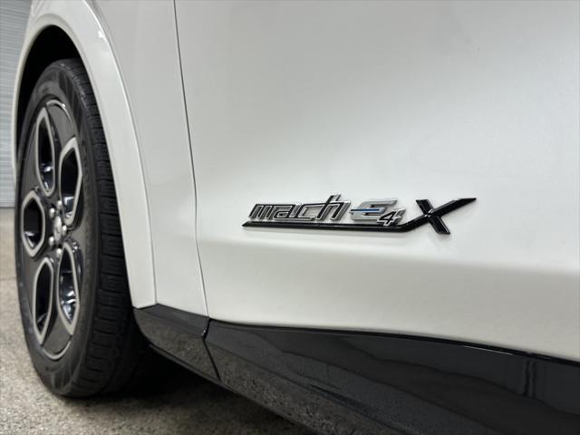 2022 ford mustang mach-e gt