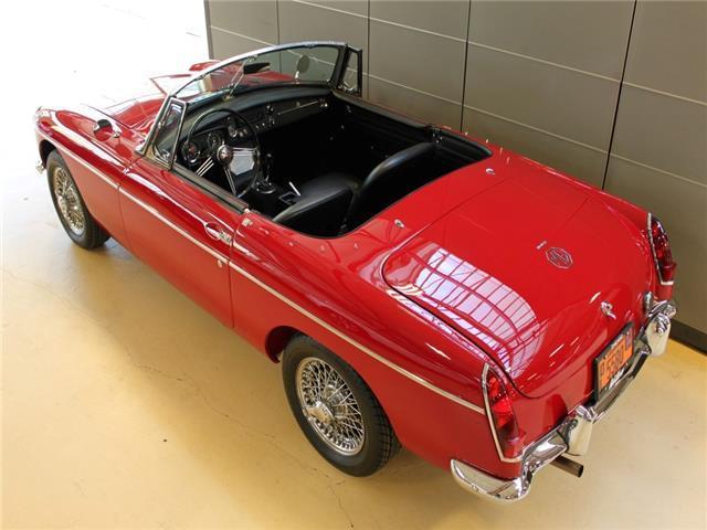 1965 mgb roadster - concours quality!