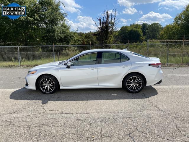 2021 toyota camry hybrid xle