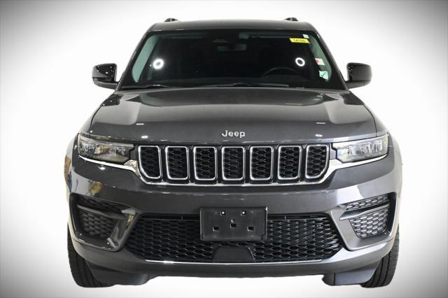 2022 jeep grand cherokee laredo