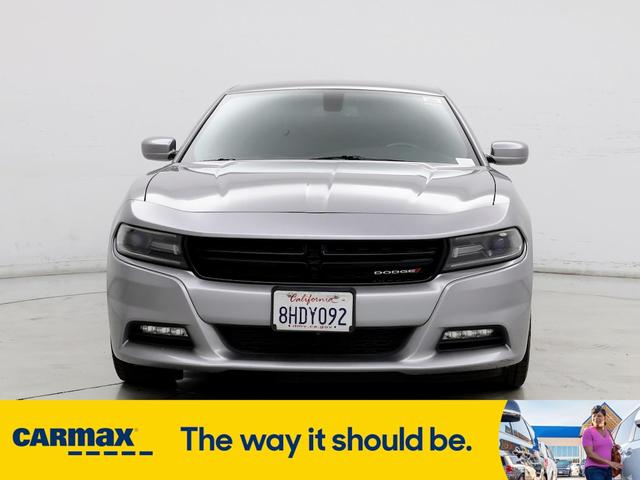 2017 dodge charger sxt