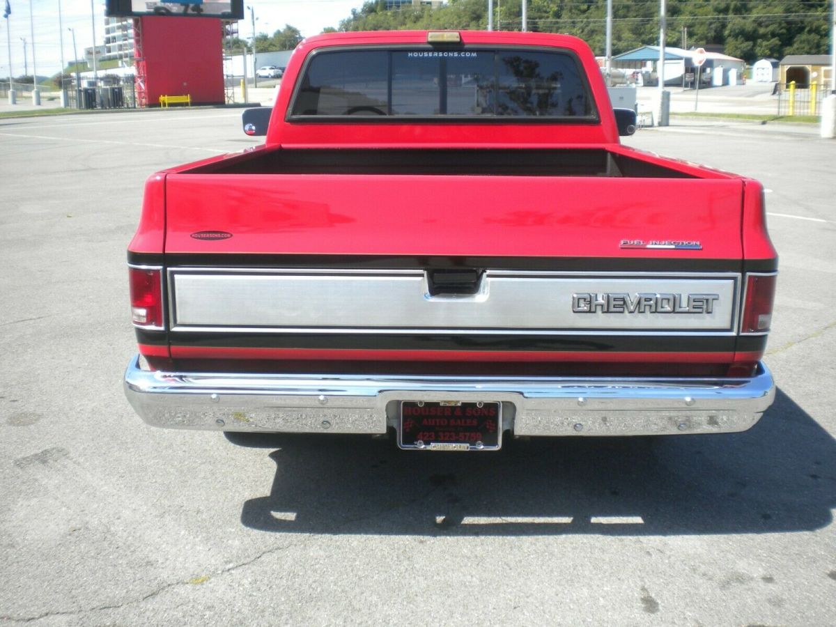 1987 chevy c-10 !!!extremely clean!!!