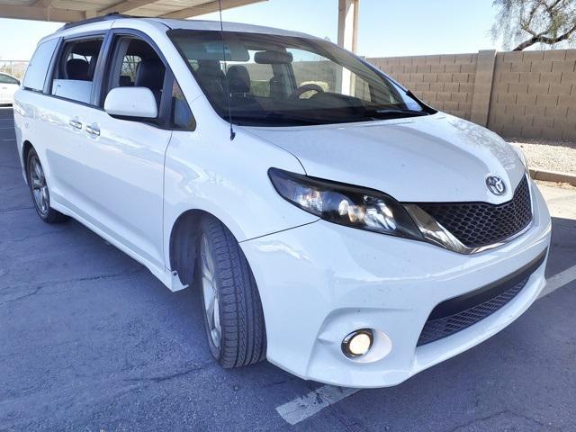 2014 toyota sienna se