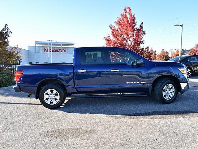 2019 nissan titan sv