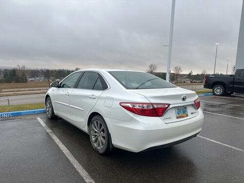 2015 toyota camry hybrid