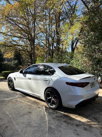 2017 alfa romeo giulia quadrifoglio