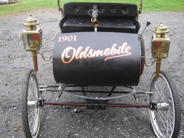 1901 oldsmobile curved dash replica