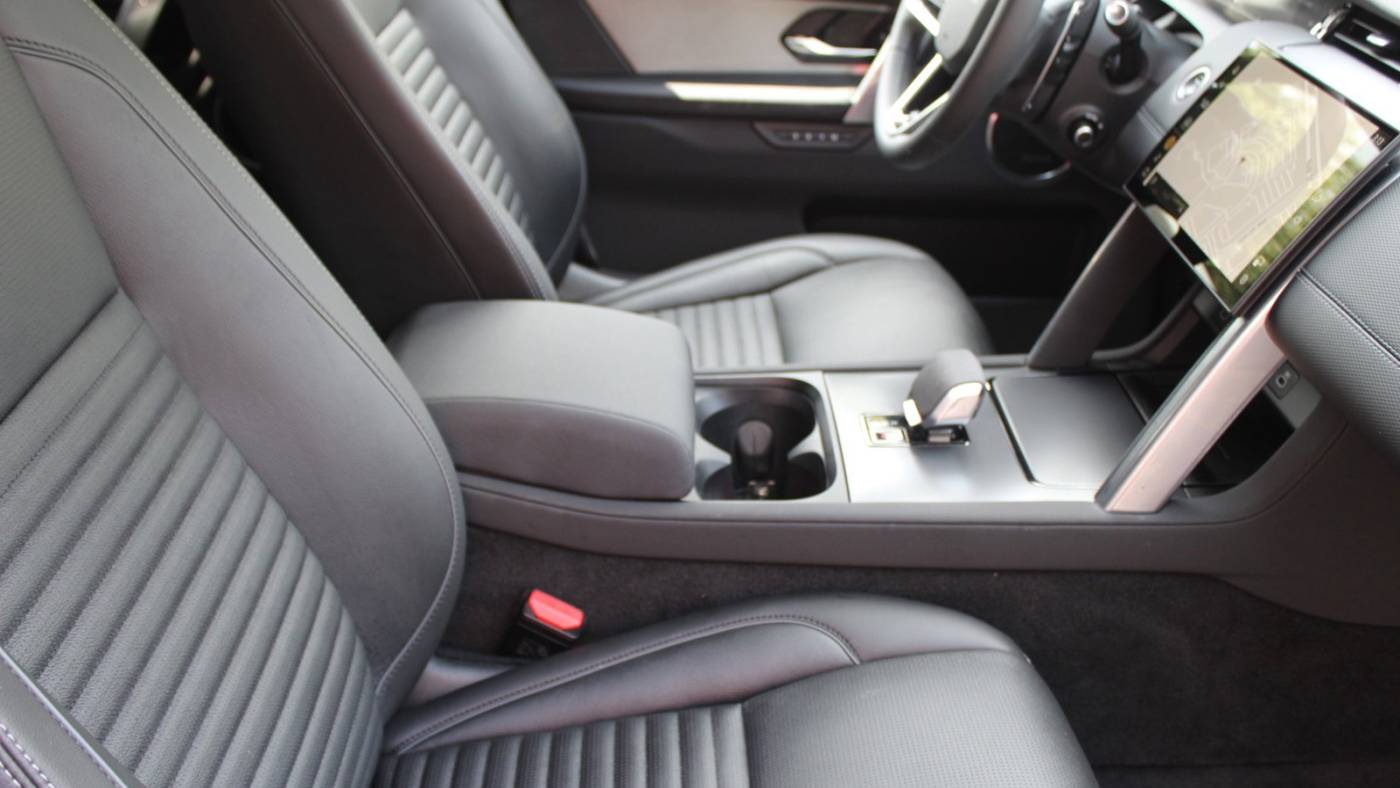 2024 land rover discovery sport p250 se-dynamic