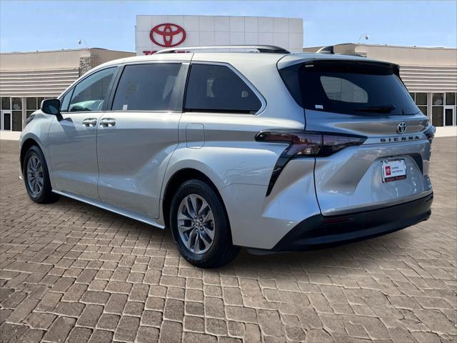 2023 toyota sienna le