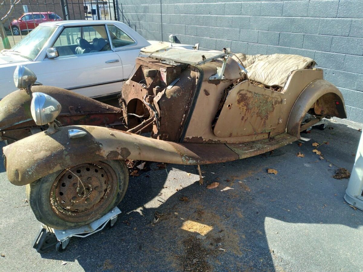 1950s mg td body for parts or restoration barn find had a v8 chevy at 1 time