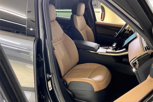 2024 land rover range rover sport se