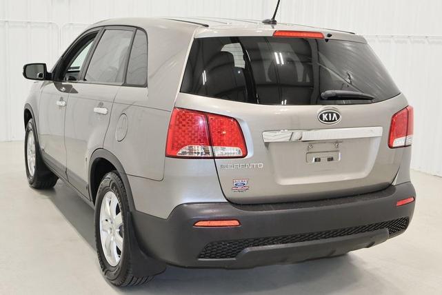 2011 kia sorento lx