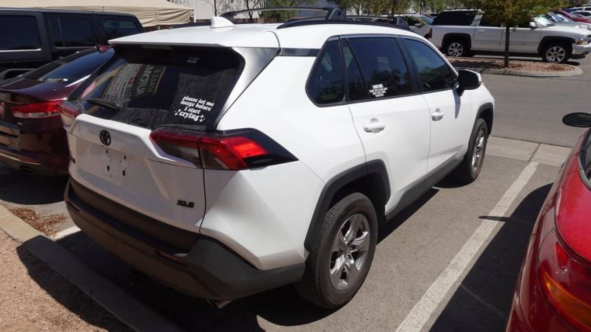2022 toyota rav4 xle