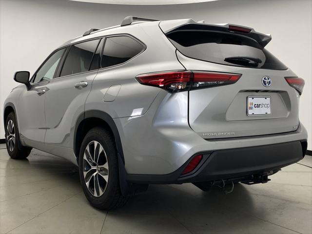 2022 toyota highlander hybrid xle