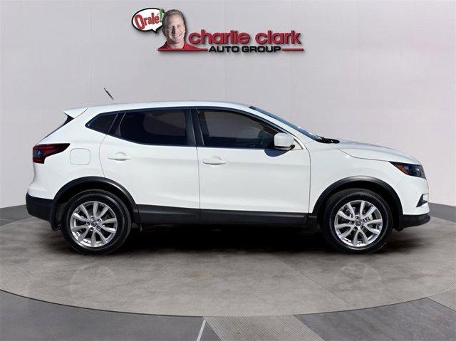 2022 nissan rogue sport s